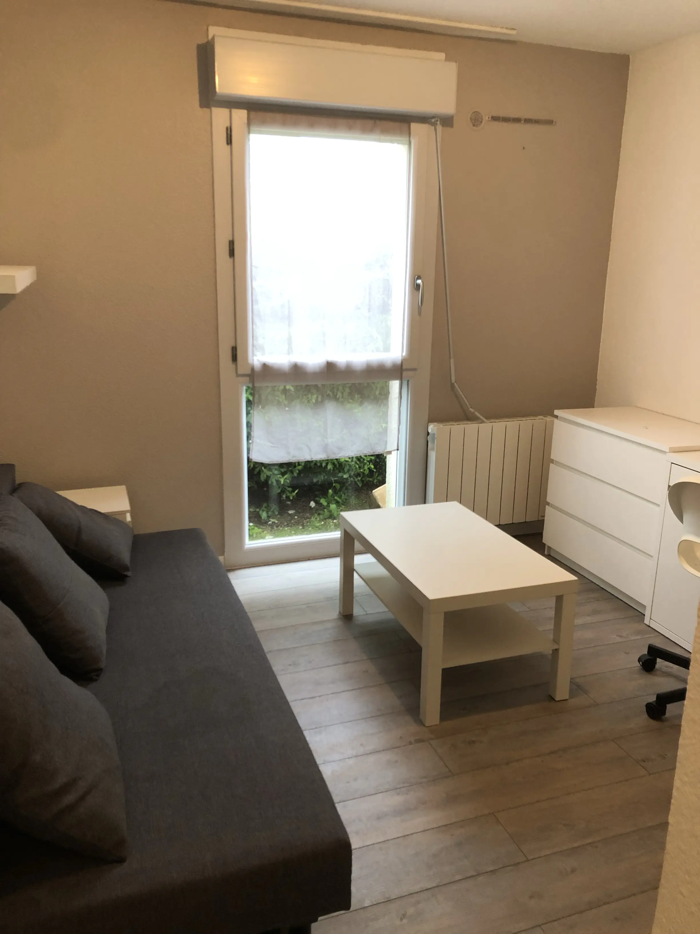 Asma HRIZI / N° 286 / T1 / 15 m² / Meublé